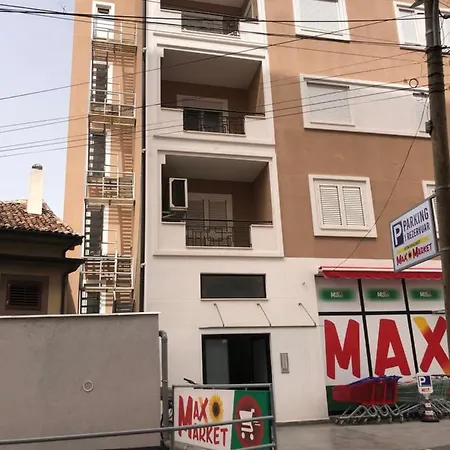 아파트 Diti's